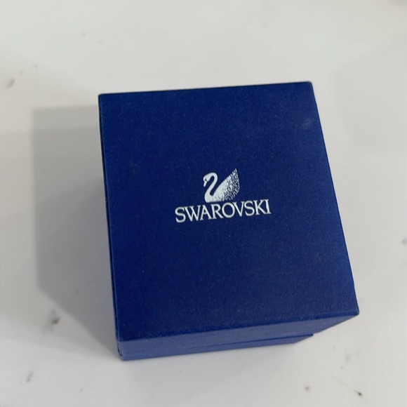 Swarowski authentic ring size 8 - Picture 7 of 7